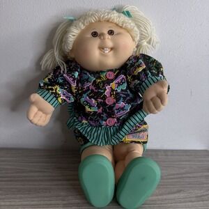 Hasbro 1990 Cabbage Patch Doll First Edition Blond Brown Eyes Vintage 90s Wear